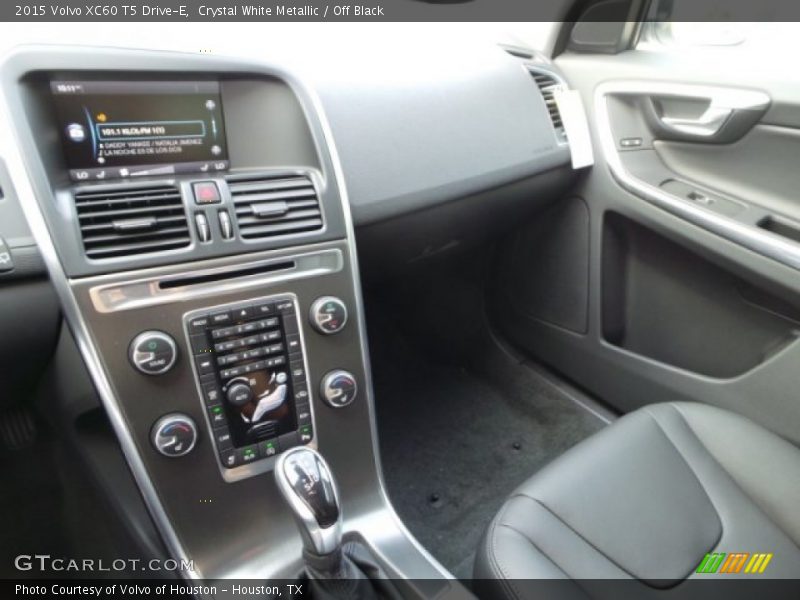 Crystal White Metallic / Off Black 2015 Volvo XC60 T5 Drive-E