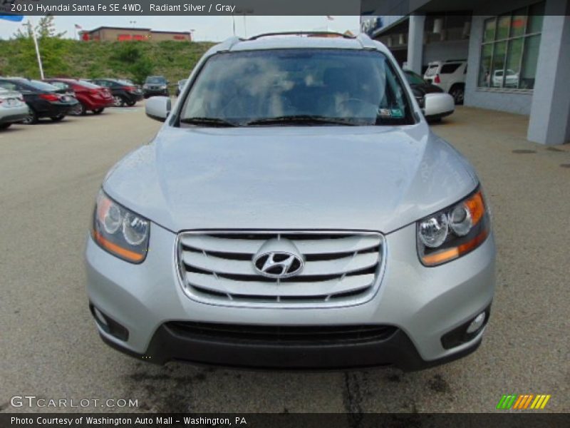 Radiant Silver / Gray 2010 Hyundai Santa Fe SE 4WD