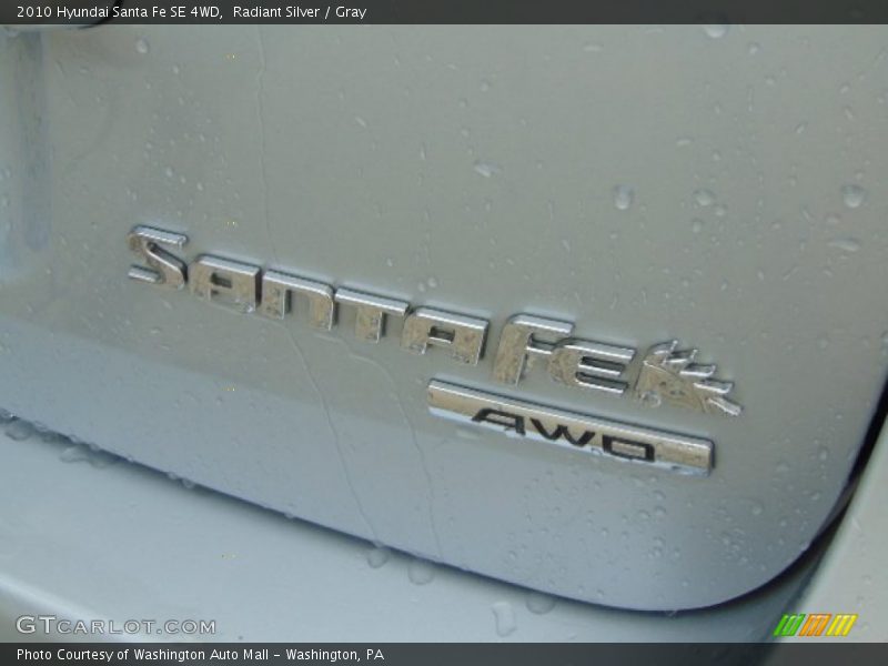 Radiant Silver / Gray 2010 Hyundai Santa Fe SE 4WD
