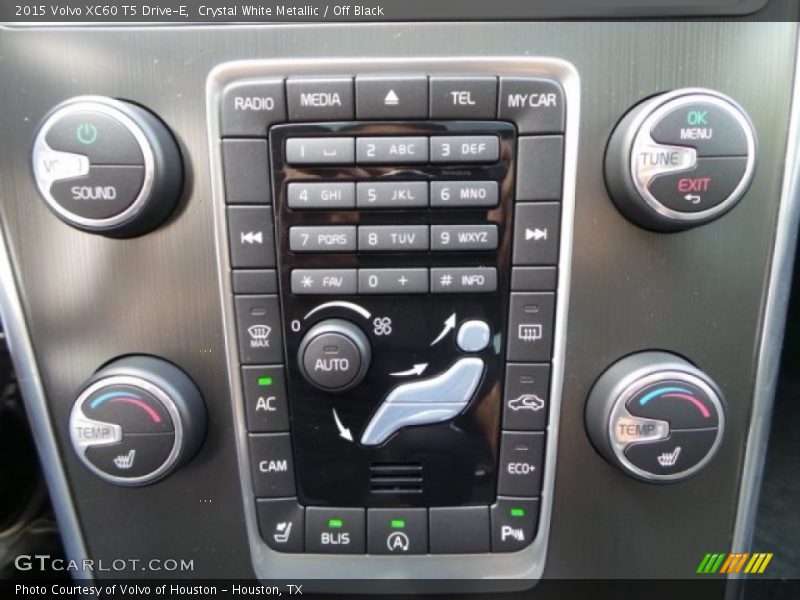 Crystal White Metallic / Off Black 2015 Volvo XC60 T5 Drive-E