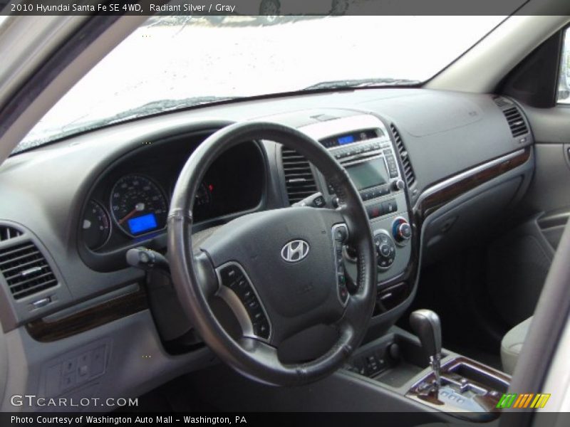 Radiant Silver / Gray 2010 Hyundai Santa Fe SE 4WD