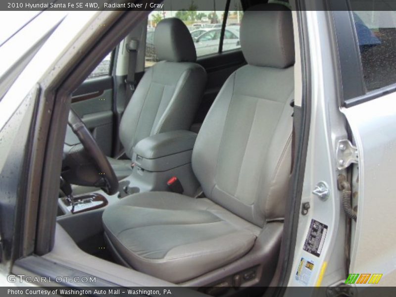 Radiant Silver / Gray 2010 Hyundai Santa Fe SE 4WD