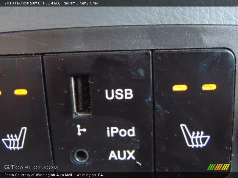 Radiant Silver / Gray 2010 Hyundai Santa Fe SE 4WD