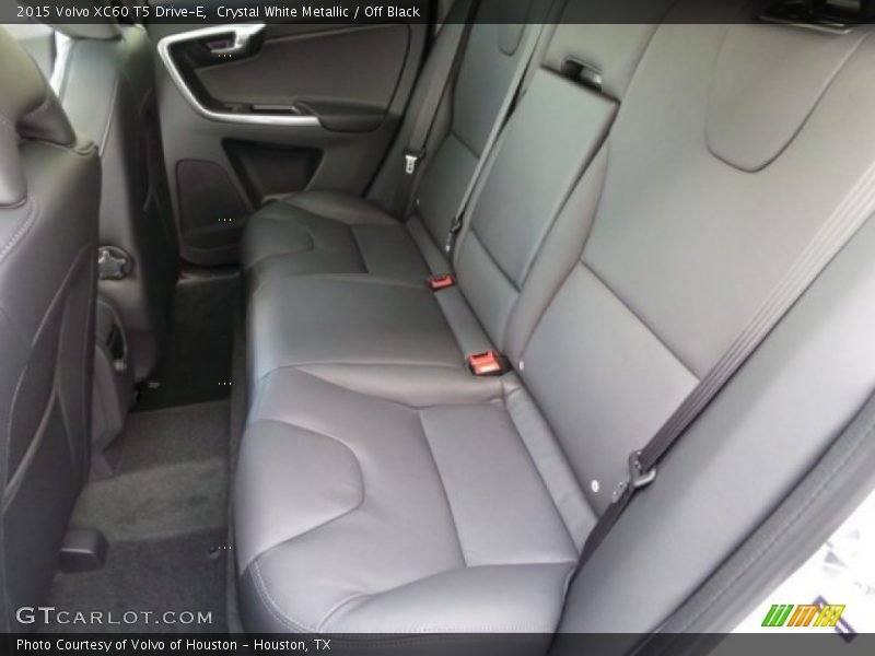 Crystal White Metallic / Off Black 2015 Volvo XC60 T5 Drive-E