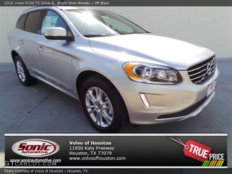 Bright Silver Metallic / Off Black 2015 Volvo XC60 T5 Drive-E