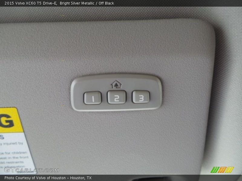 Bright Silver Metallic / Off Black 2015 Volvo XC60 T5 Drive-E