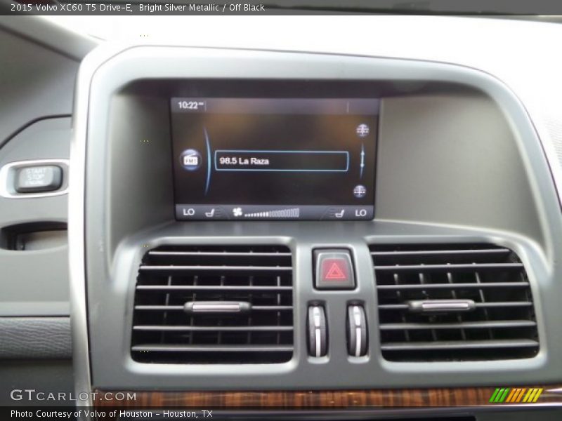 Bright Silver Metallic / Off Black 2015 Volvo XC60 T5 Drive-E