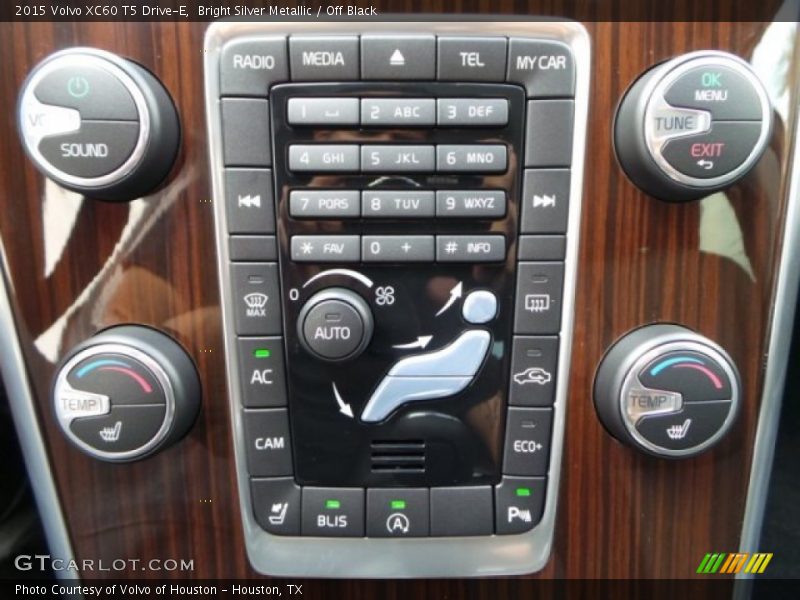 Bright Silver Metallic / Off Black 2015 Volvo XC60 T5 Drive-E