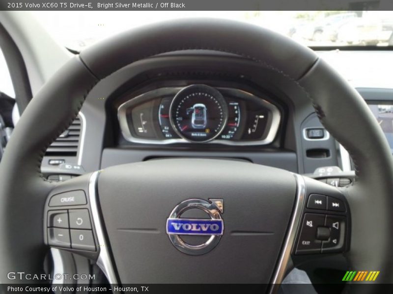 Bright Silver Metallic / Off Black 2015 Volvo XC60 T5 Drive-E
