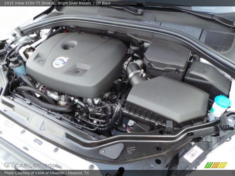 Bright Silver Metallic / Off Black 2015 Volvo XC60 T5 Drive-E