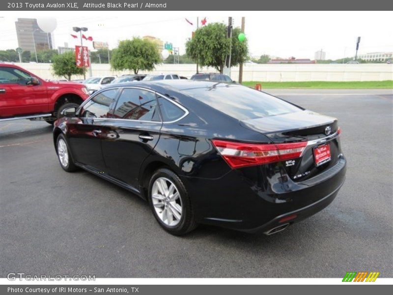 Attitude Black Pearl / Almond 2013 Toyota Avalon XLE