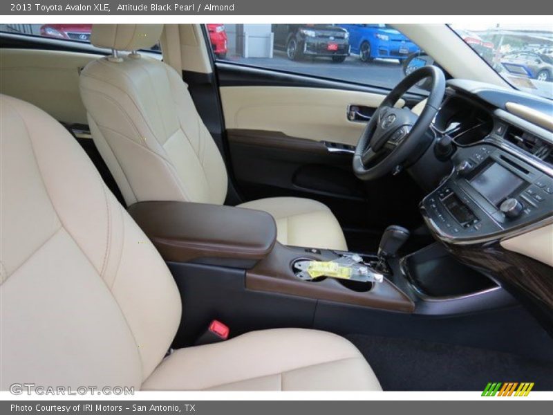 Attitude Black Pearl / Almond 2013 Toyota Avalon XLE
