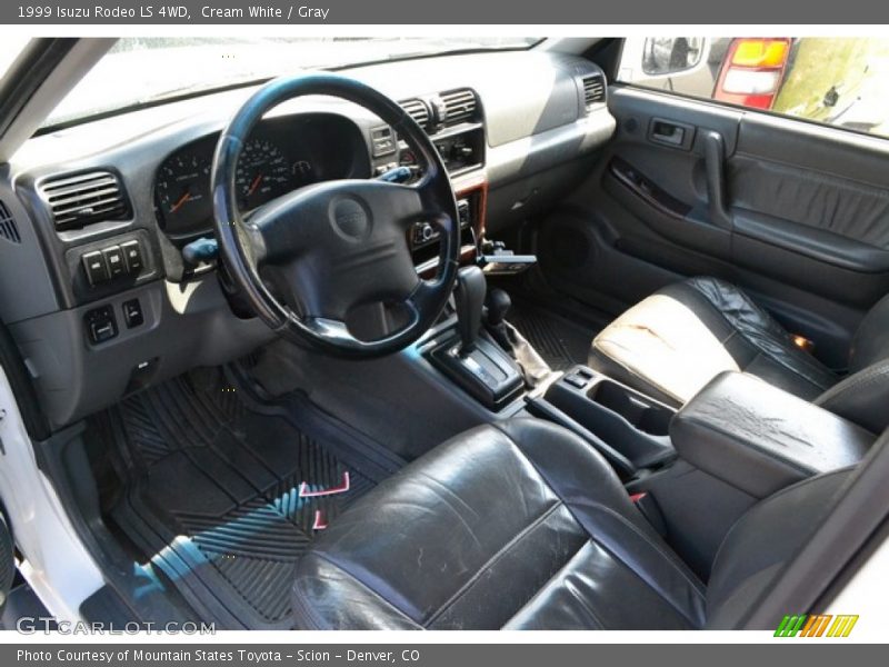 Cream White / Gray 1999 Isuzu Rodeo LS 4WD