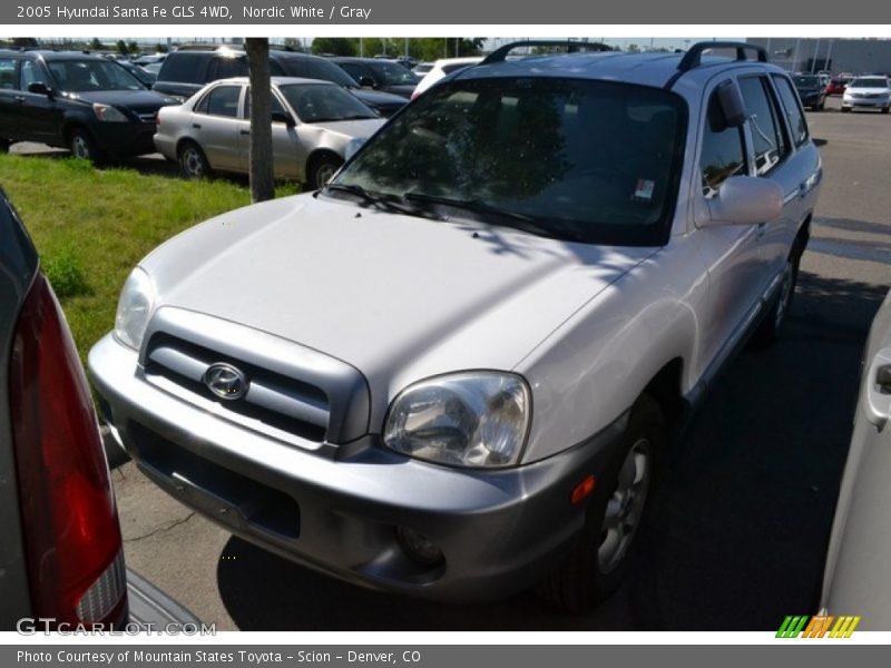 Nordic White / Gray 2005 Hyundai Santa Fe GLS 4WD