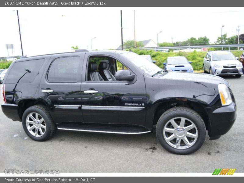 Onyx Black / Ebony Black 2007 GMC Yukon Denali AWD