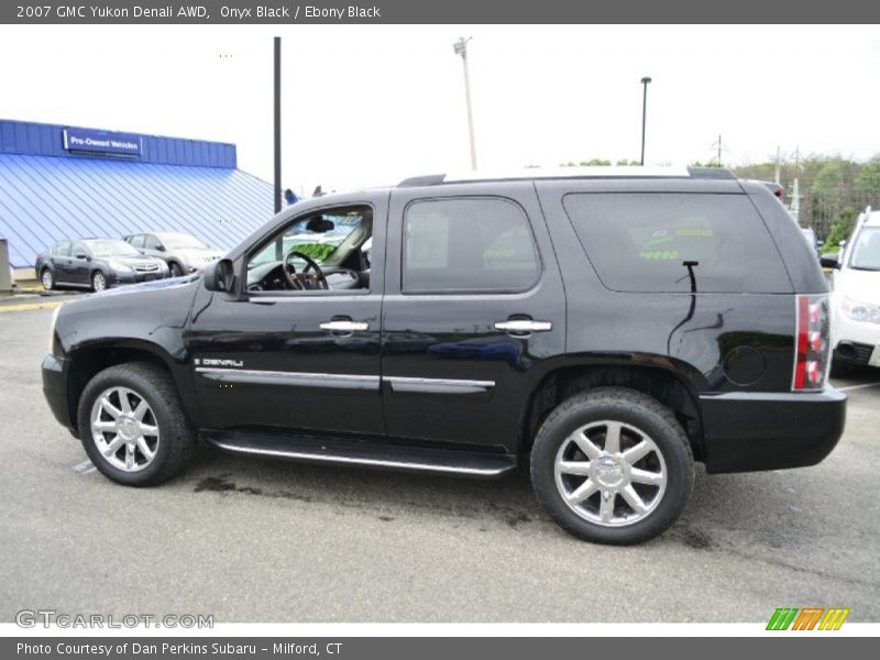 Onyx Black / Ebony Black 2007 GMC Yukon Denali AWD
