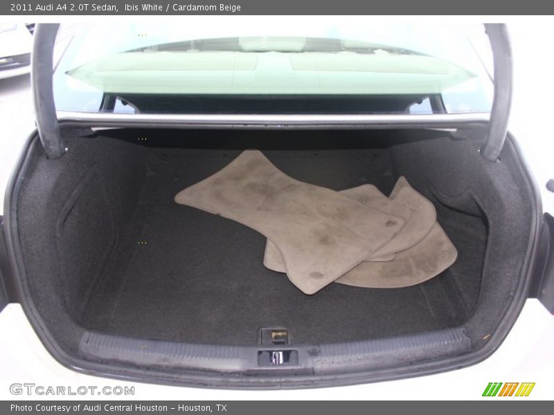  2011 A4 2.0T Sedan Trunk