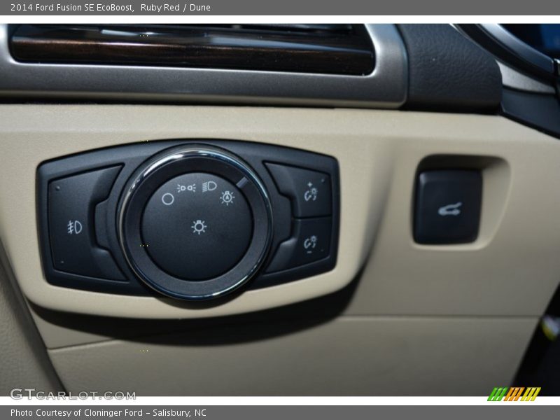 Ruby Red / Dune 2014 Ford Fusion SE EcoBoost