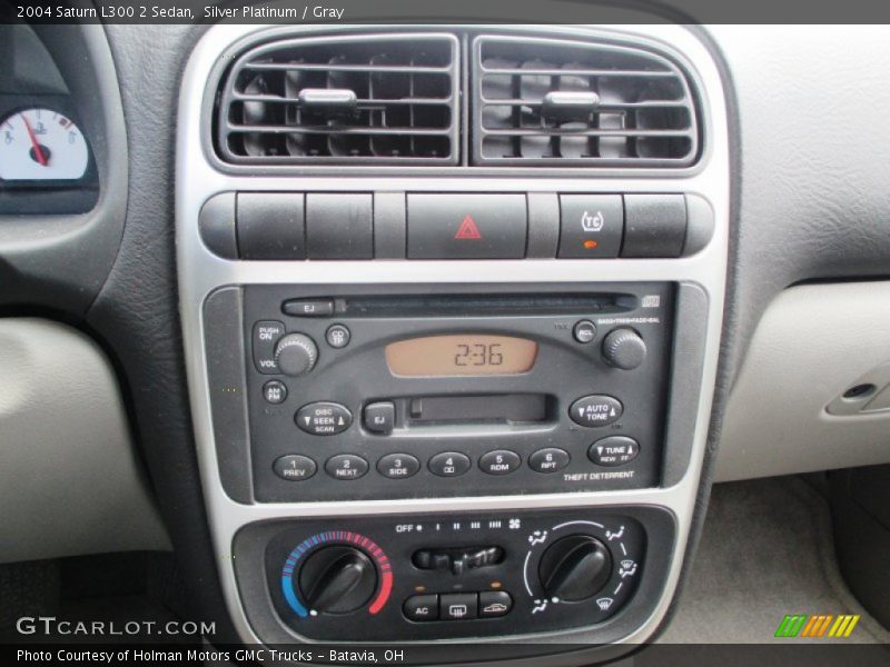 Silver Platinum / Gray 2004 Saturn L300 2 Sedan