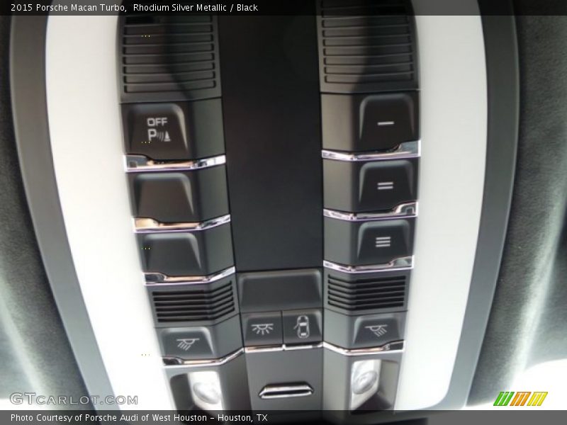 Controls of 2015 Macan Turbo