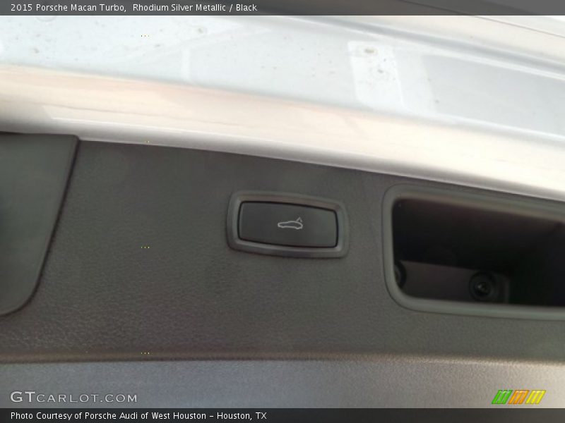 Rhodium Silver Metallic / Black 2015 Porsche Macan Turbo