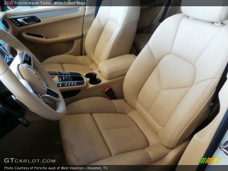 Front Seat of 2015 Macan Turbo