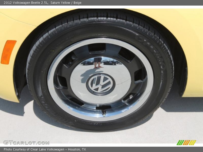 Saturn Yellow / Beige 2012 Volkswagen Beetle 2.5L
