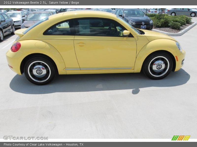 Saturn Yellow / Beige 2012 Volkswagen Beetle 2.5L