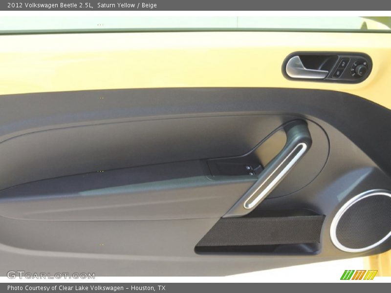 Saturn Yellow / Beige 2012 Volkswagen Beetle 2.5L