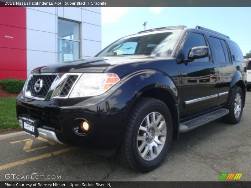 Super Black / Graphite 2011 Nissan Pathfinder LE 4x4