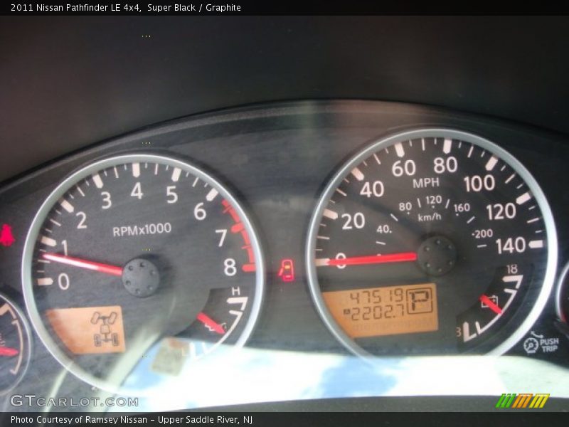 Super Black / Graphite 2011 Nissan Pathfinder LE 4x4