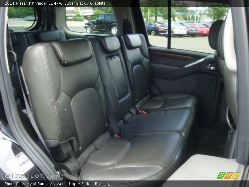 Super Black / Graphite 2011 Nissan Pathfinder LE 4x4