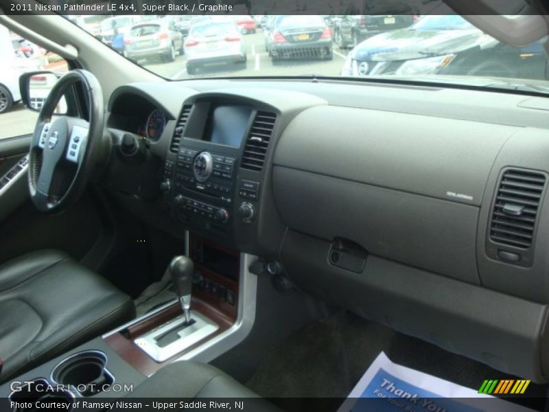 Super Black / Graphite 2011 Nissan Pathfinder LE 4x4