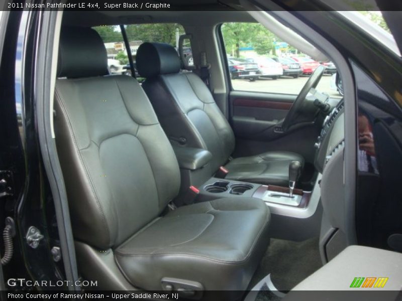 Super Black / Graphite 2011 Nissan Pathfinder LE 4x4