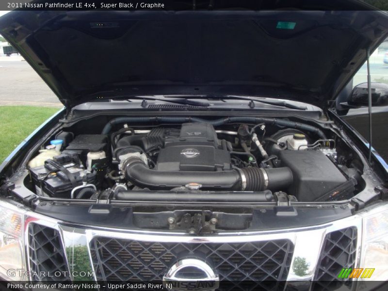 Super Black / Graphite 2011 Nissan Pathfinder LE 4x4