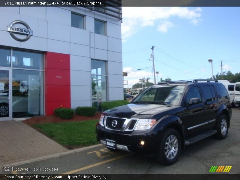 Super Black / Graphite 2011 Nissan Pathfinder LE 4x4
