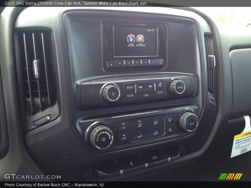 Controls of 2015 Sierra 2500HD Crew Cab 4x4