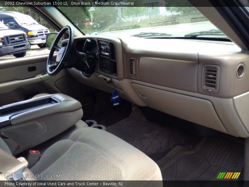 Onyx Black / Medium Gray/Neutral 2002 Chevrolet Suburban 1500 LS