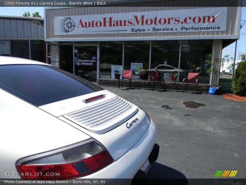 Biarritz White / Black 2000 Porsche 911 Carrera Coupe