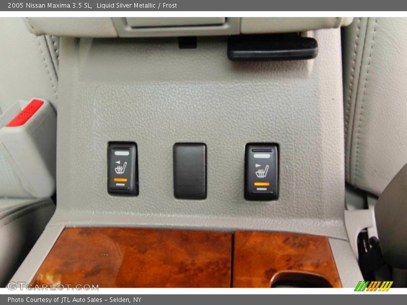 Liquid Silver Metallic / Frost 2005 Nissan Maxima 3.5 SL