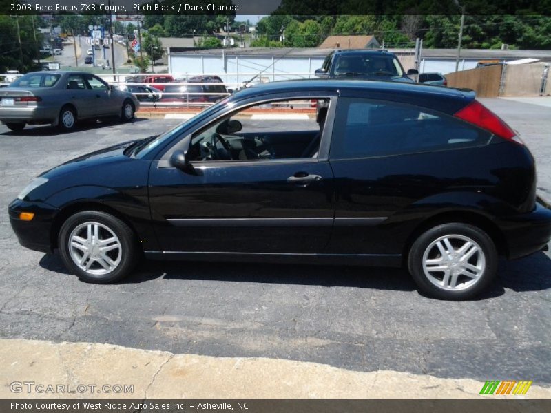 Pitch Black / Dark Charcoal 2003 Ford Focus ZX3 Coupe