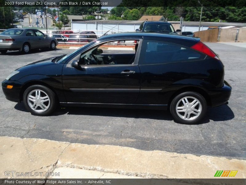 Pitch Black / Dark Charcoal 2003 Ford Focus ZX3 Coupe