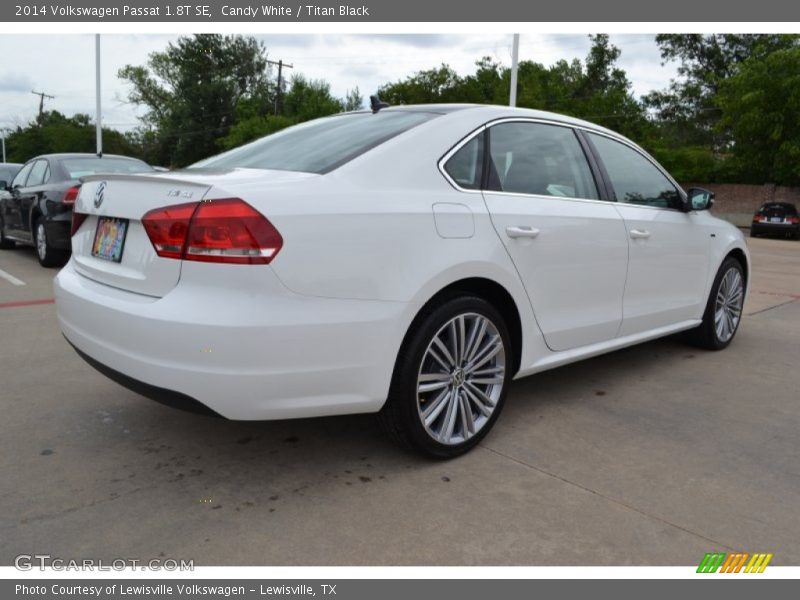 Candy White / Titan Black 2014 Volkswagen Passat 1.8T SE