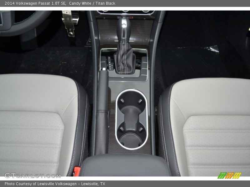 Candy White / Titan Black 2014 Volkswagen Passat 1.8T SE