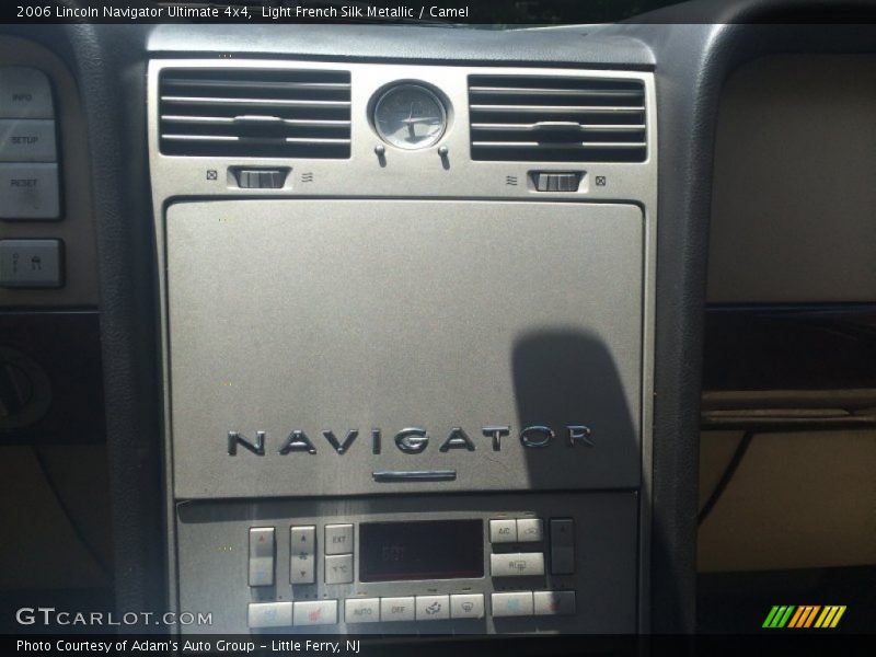 Light French Silk Metallic / Camel 2006 Lincoln Navigator Ultimate 4x4