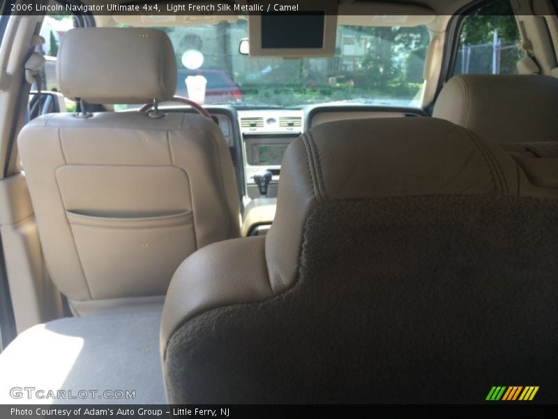 Light French Silk Metallic / Camel 2006 Lincoln Navigator Ultimate 4x4