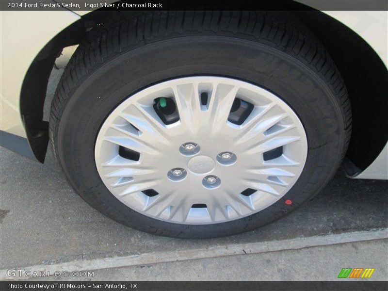 Ingot Silver / Charcoal Black 2014 Ford Fiesta S Sedan