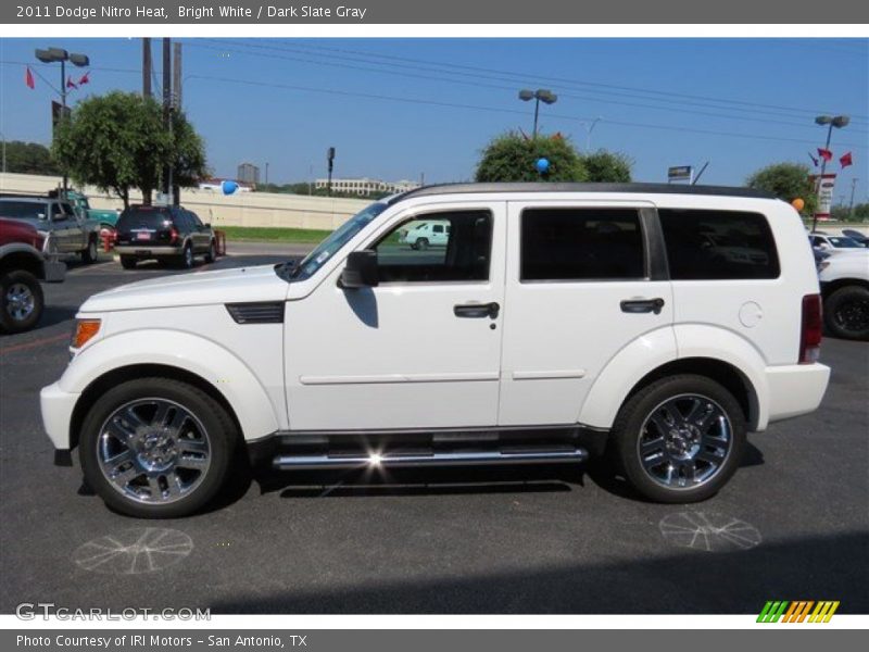 Bright White / Dark Slate Gray 2011 Dodge Nitro Heat