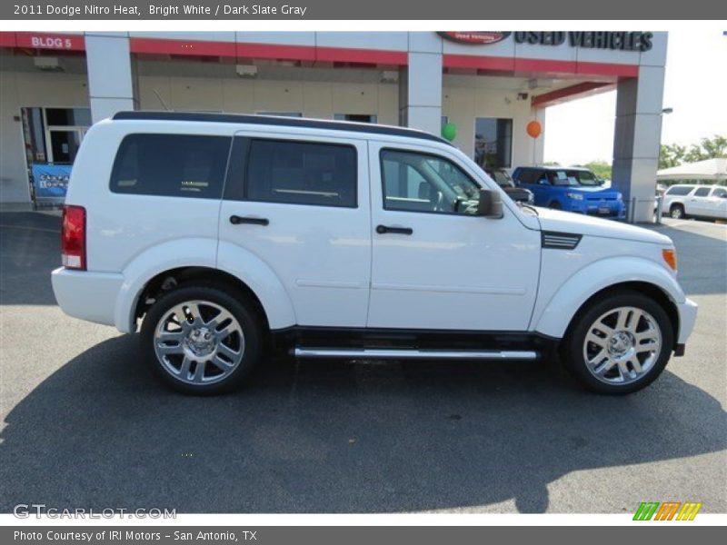 Bright White / Dark Slate Gray 2011 Dodge Nitro Heat