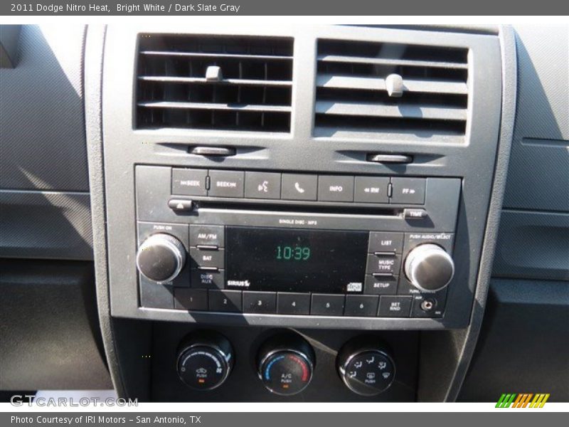 Bright White / Dark Slate Gray 2011 Dodge Nitro Heat